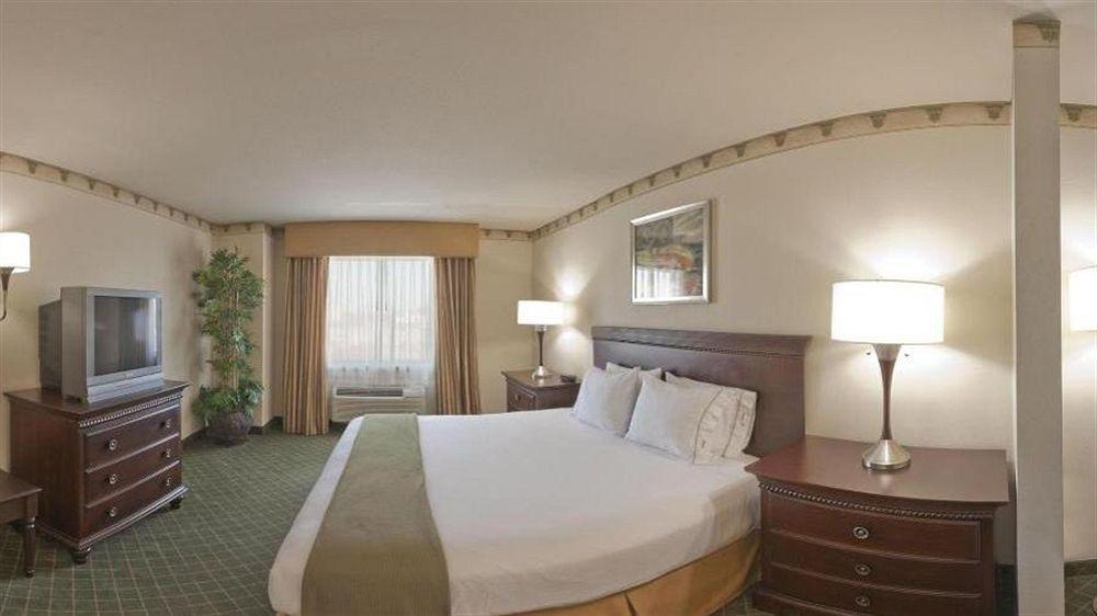 Holiday Inn Express & Suites - Pharr By Ihg Экстерьер фото